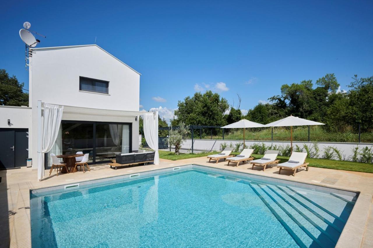 Villa Pura Vida With Pool And Whirlpool Near Umag Materada エクステリア 写真